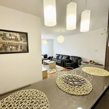 Sehir Merkezi Manzarali Modern Appartement *