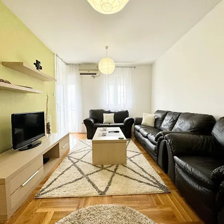 Sehir Merkezi Manzarali Modern * Podgorica