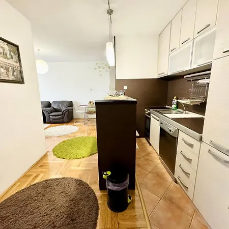 Sehir Merkezi Manzarali Modern